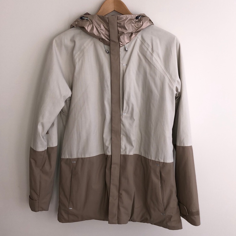 Like new BURTON winter ski/snowboard jacket